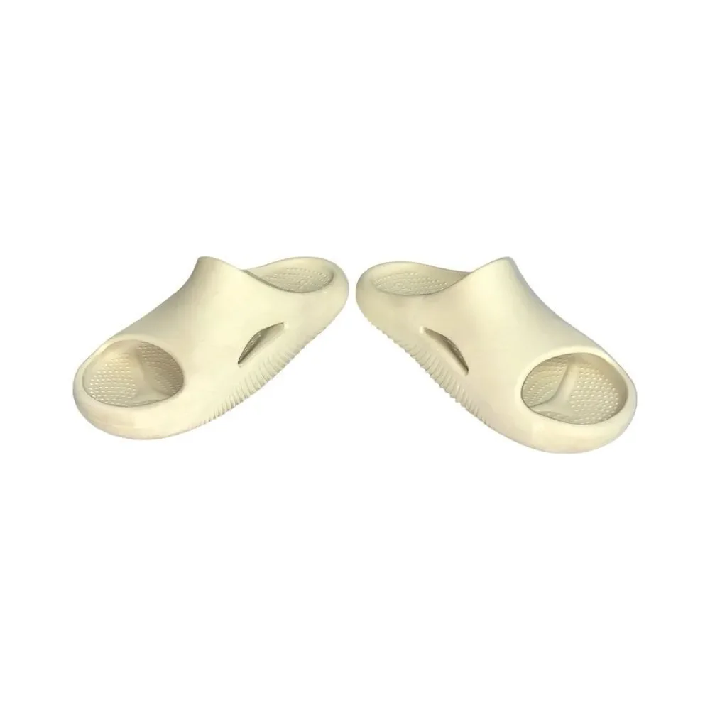 CROCS stride style